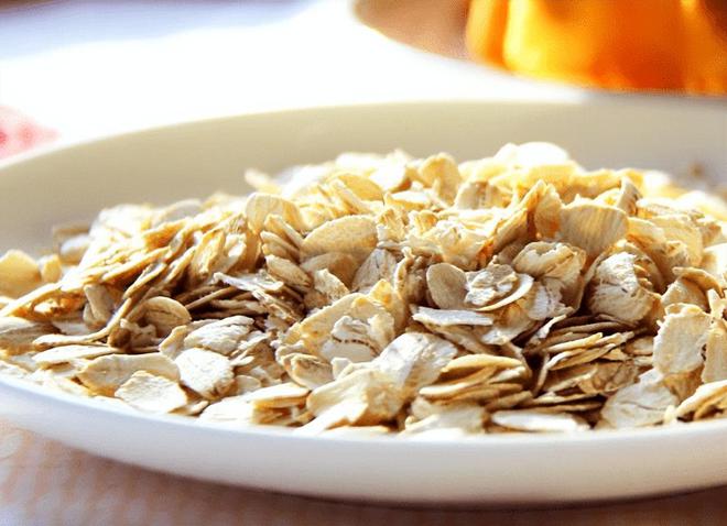 的报告显示：超过9燕麦片不合格？吃吗PG麻将胡了2国家监管部门抽检燕麦片(图1)