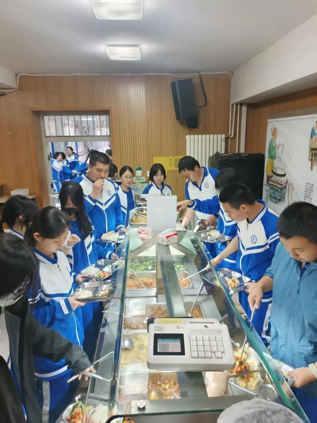 附中分校！本周明星麻辣烫引爆校园味蕾麻将胡了试玩模拟器舌尖上的北京交大(图4)